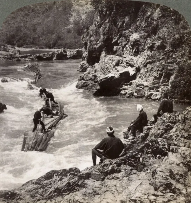 Framed Print : Men on a log raft, shooting the Hozu Rapids on the Katsura River, Kyoto, Japan, 1904. Artist: Underwood & Underwood Framed Print : Men on a log raft, shooting the Hozu Rapids on the Katsura River, Kyoto, Japan, 1904. Artist: Underwood & Underwood