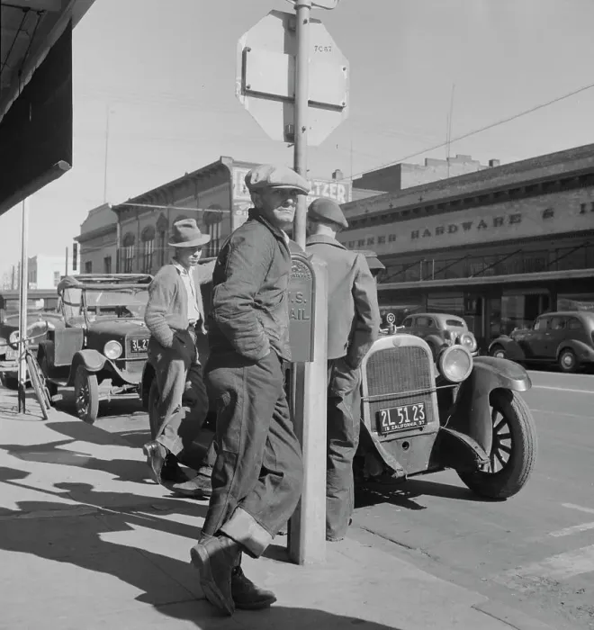 Framed Print : Men on Skid Row, Modesto, California, 1937. Creator: Dorothea Lange. Men on Skid Row, Modesto, California, 1937. Creator: Dorothea Lange Framed Print : Men on Skid Row, Modesto, California, 1937. Creator: Dorothea Lange. Men on Skid Row, Modesto, California, 1937. Creator: Dorothea Lange