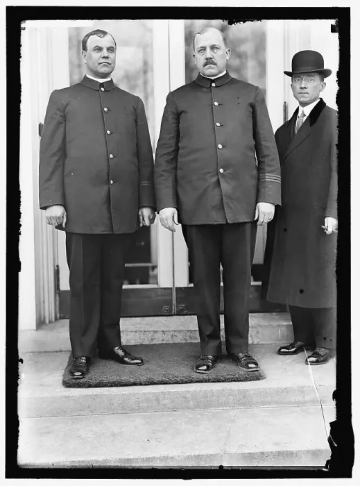 Framed Print : Men At White House, Washington, D.C. between 1913 and 1917. Creator: Harris & Ewing. Men At White House, Washington, D.C. between 1913 and 1917. Creator: Harris & Ewing Framed Print : Men At White House, Washington, D.C. between 1913 and 1917. Creator: Harris & Ewing. Men At White House, Washington, D.C. between 1913 and 1917. Creator: Harris & Ewing