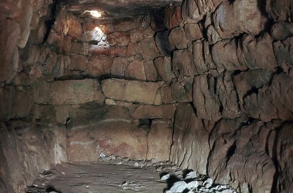 Menorca Naveta d es Tudons, interior view, c. 2000 BC