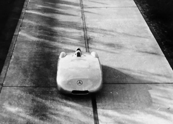 Framed Print : Mercedes-Benz Streamliner car, 1938 Framed Print : Mercedes-Benz Streamliner car, 1938