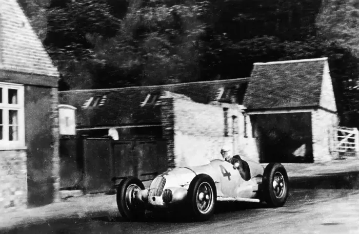 Framed Print : Mercedes-Benz W125, Donington Grand Prix, 1937 Framed Print : Mercedes-Benz W125, Donington Grand Prix, 1937