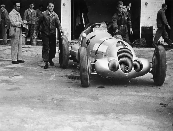 Framed Print : Mercedes-Benz W125 Grand Prix car, 1937 Framed Print : Mercedes-Benz W125 Grand Prix car, 1937