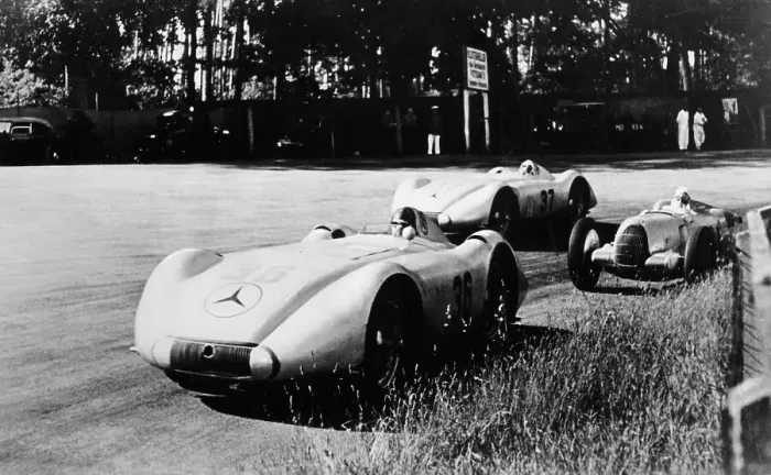 Framed Print : Mercedes Streamliner cars competing in the Avusrennen, Berlin, 1937 Framed Print : Mercedes Streamliner cars competing in the Avusrennen, Berlin, 1937