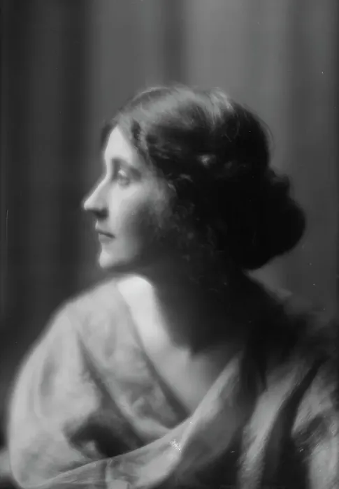 Framed Print : Meredith, Miss, portrait photograph, 1912 Nov. Creator: Arnold Genthe Framed Print : Meredith, Miss, portrait photograph, 1912 Nov. Creator: Arnold Genthe