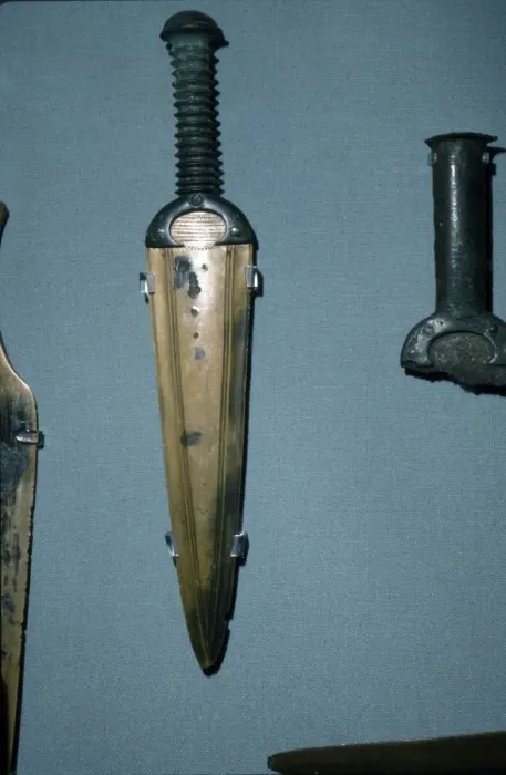 Framed Print : Metal hilted dagger, Neunheiligen, Bronze Age, Germany, 2500-1800 BC Framed Print : Metal hilted dagger, Neunheiligen, Bronze Age, Germany, 2500-1800 BC