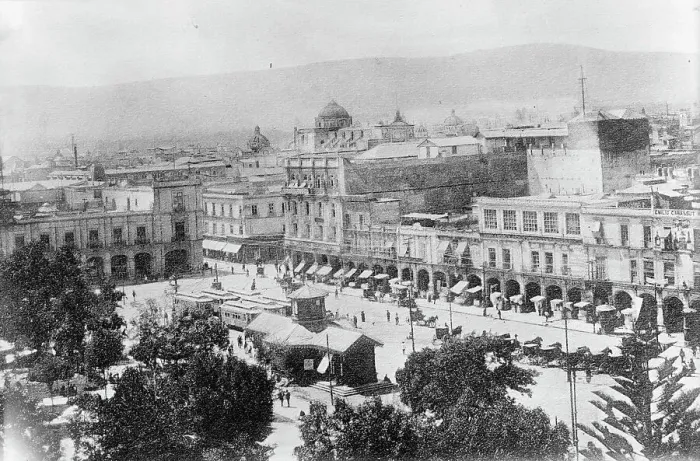 Framed Print : Mexico - Bird's Eye View of Mexico City, 1911. Creator: Harris & Ewing. Mexico - Bird's Eye View of Mexico City, 1911. Creator: Harris & Ewing Framed Print : Mexico - Bird's Eye View of Mexico City, 1911. Creator: Harris & Ewing. Mexico - Bird's Eye View of Mexico City, 1911. Creator: Harris & Ewing