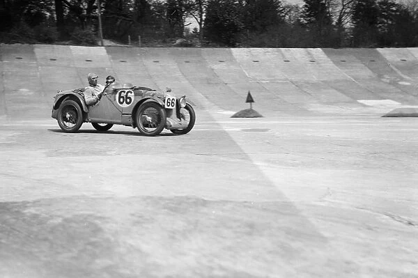 MG C type of HC Hamilton and SV Holbrook at the JCC Double Twelve race, Brooklands, 8  /  9 May 1931