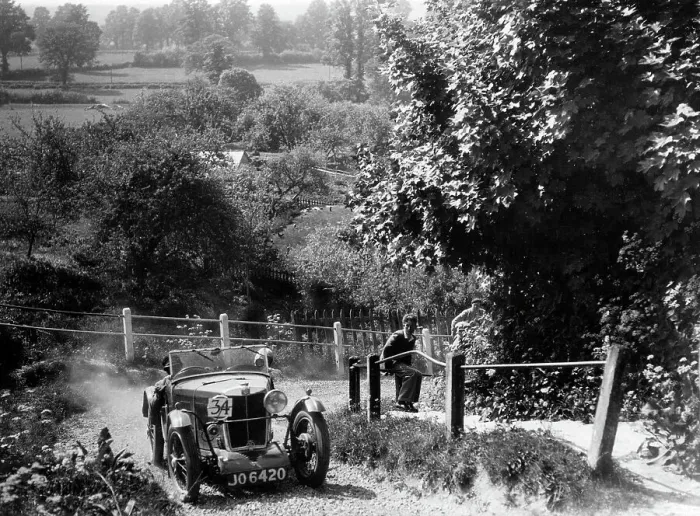 Framed Print : MG J2 1933 West Hants Ibberton Hill Climb Framed Print : MG J2 1933 West Hants Ibberton Hill Climb
