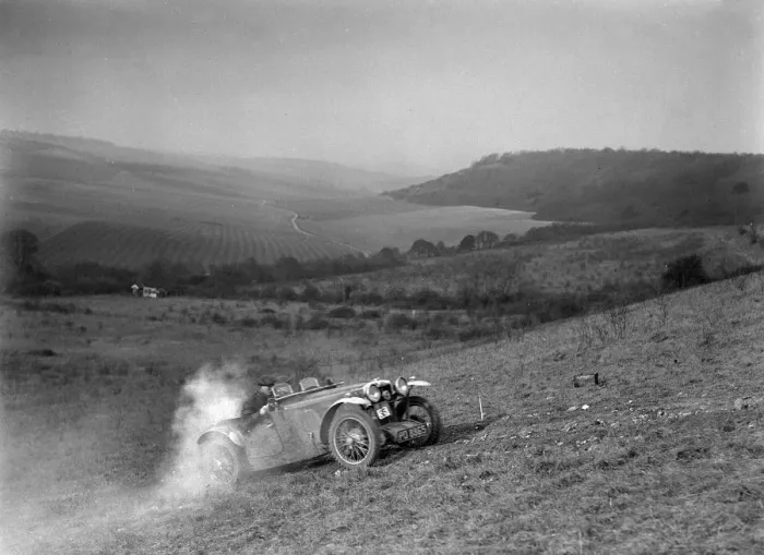 Framed Print : MG J2 competing in the London Motor Club Coventry Cup Trial, Knatts Hill, Kent, 1938 Framed Print : MG J2 competing in the London Motor Club Coventry Cup Trial, Knatts Hill, Kent, 1938