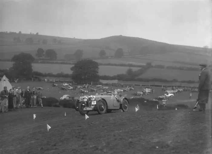 Framed Print : MG J2 competing in the MG Car Club Rushmere Hillclimb, Shropshire, 1935. Artist: Bill Brunell Framed Print : MG J2 competing in the MG Car Club Rushmere Hillclimb, Shropshire, 1935. Artist: Bill Brunell