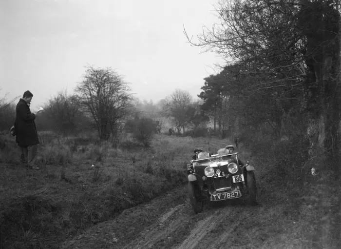 Framed Print : MG J2 of SV Arthur at the Sunbac Colmore Trial, near Winchcombe, Gloucestershire, 1934 Framed Print : MG J2 of SV Arthur at the Sunbac Colmore Trial, near Winchcombe, Gloucestershire, 1934