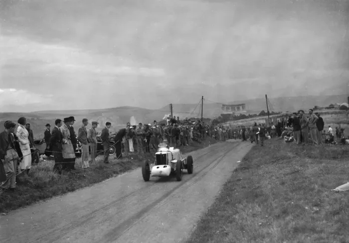 Framed Print : MG of JKW Baines competing in the Bugatti Owners Club Lewes Speed Trials, Sussex, 1937