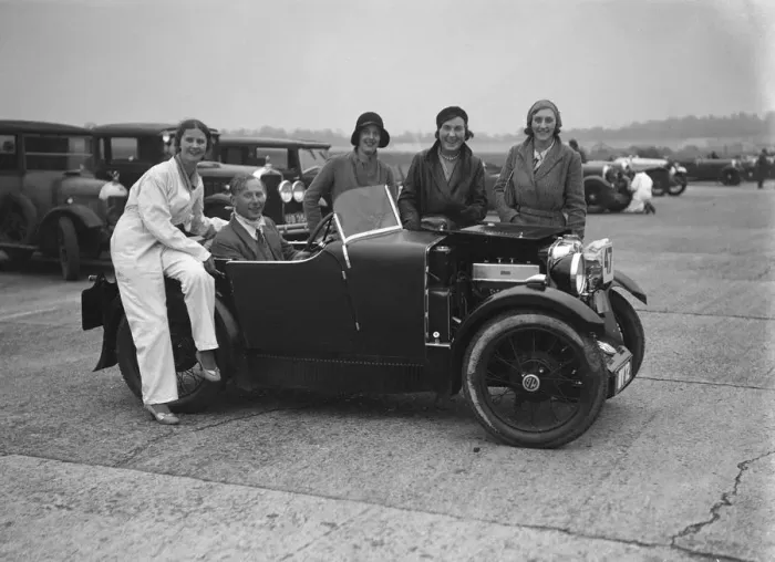 Framed Print : MG M type at Brooklands. Artist: Bill Brunell Framed Print : MG M type at Brooklands. Artist: Bill Brunell