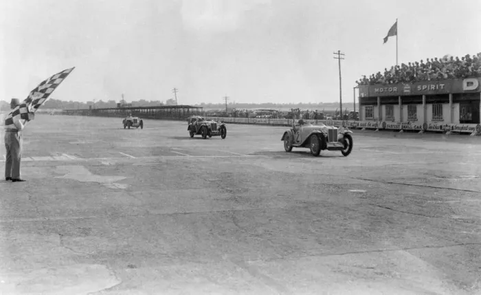 Framed Print : MG Magna of SG Cummings winning a race, BARC meeting, Brooklands, Surrey, 1933. Artist Framed Print : MG Magna of SG Cummings winning a race, BARC meeting, Brooklands, Surrey, 1933. Artist