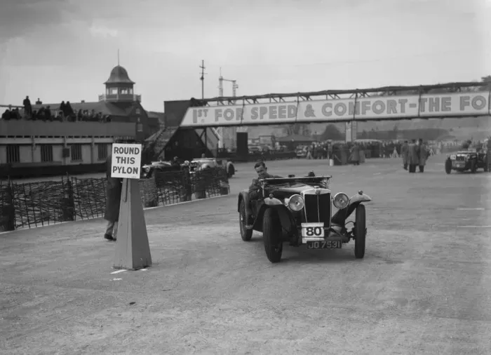 Framed Print : MG Magnette competing in the JCC Rally, Brooklands, Surrey, 1939. Artist: Bill Brunell Framed Print : MG Magnette competing in the JCC Rally, Brooklands, Surrey, 1939. Artist: Bill Brunell