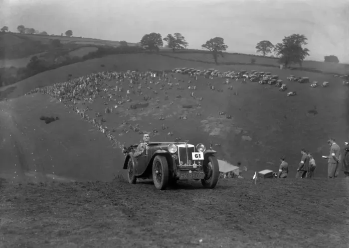Framed Print : MG Magnette competing in the MG Car Club Rushmere Hillclimb, Shropshire, 1935. Artist: Bill Brunell Framed Print : MG Magnette competing in the MG Car Club Rushmere Hillclimb, Shropshire, 1935. Artist: Bill Brunell