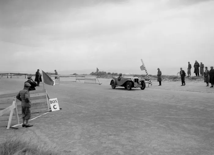 Framed Print : MG Magnette of CS Grant competing in the RSAC Scottish Rally, 1934. Artist: Bill Brunell Framed Print : MG Magnette of CS Grant competing in the RSAC Scottish Rally, 1934. Artist: Bill Brunell