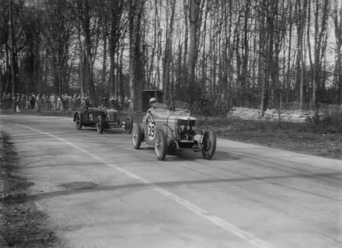 Framed Print : MG Magnette leading a Frazer-Nash Shelsley at Donington Park, Leicestershire, 1930s Framed Print : MG Magnette leading a Frazer-Nash Shelsley at Donington Park, Leicestershire, 1930s