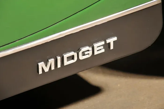 Framed Print : MG Midget 1979. Artist: Simon Clay Framed Print : MG Midget 1979. Artist: Simon Clay
