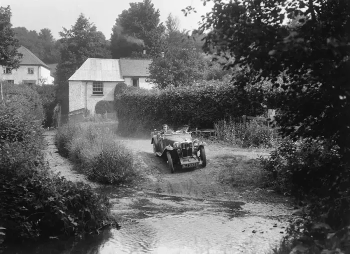 Framed Print : MG PA competing in the B&HMC Brighton-Beer Trial, Windout Lane, near Dunsford, Devon, 1934 Framed Print : MG PA competing in the B&HMC Brighton-Beer Trial, Windout Lane, near Dunsford, Devon, 1934