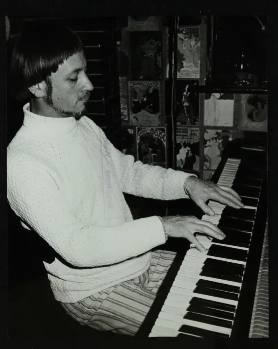 Framed Print : Michael Garrick playing the piano at The Bell, Codicote, Hertfordshire, 4 January 1981 Framed Print : Michael Garrick playing the piano at The Bell, Codicote, Hertfordshire, 4 January 1981