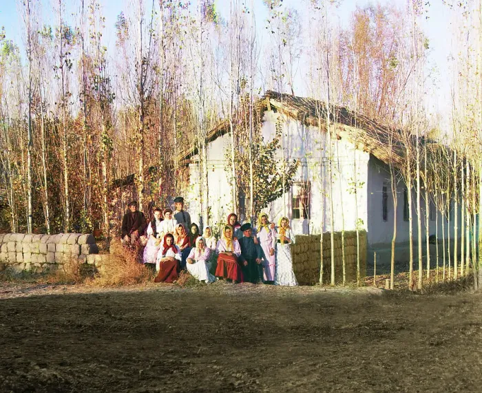 Framed Print : Migrant farmstead in the settlement of Nadezhdinsk with a group of peasants... between 1905-1915. Creator: Sergey Mikhaylovich Prokudin-Gorsky Framed Print : Migrant farmstead in the settlement of Nadezhdinsk with a group of peasants... between 1905-1915. Creator: Sergey Mikhaylovich Prokudin-Gorsky