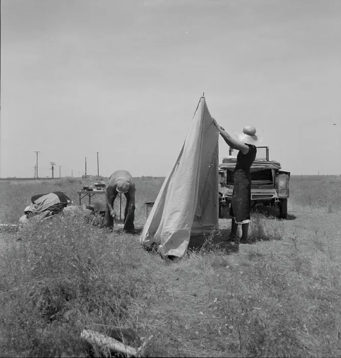 Framed Print : Migrant potato pickers pitching... Near Shafter, California, 1937. Creator: Dorothea Lange Framed Print : Migrant potato pickers pitching... Near Shafter, California, 1937. Creator: Dorothea Lange
