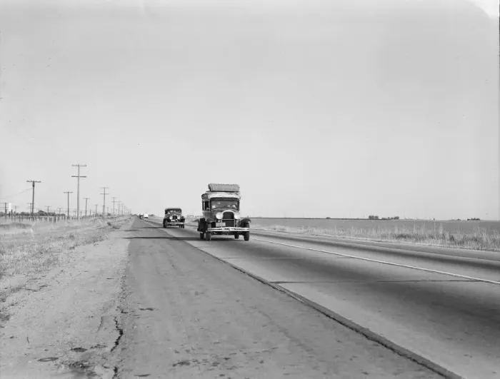 Framed Print : Migrants on the road, between Tulare and Fresno, California, 1939. Creator: Dorothea Lange Framed Print : Migrants on the road, between Tulare and Fresno, California, 1939. Creator: Dorothea Lange
