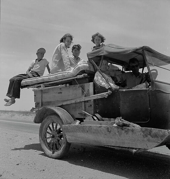 Migratory family, Route 70, Arizona, 1937. Creator: Dorothea Lange