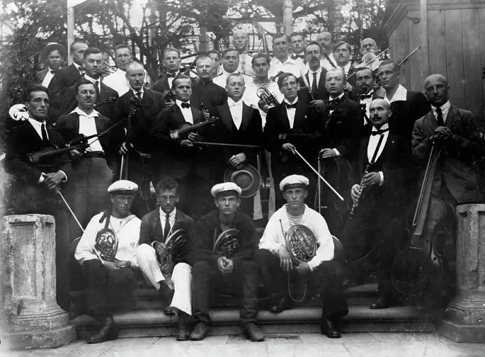 Framed Print : Mikhail Alekseevich Pavlov with the Members of a Symphony Orchestra, 1920s. Creator: Unknown Framed Print : Mikhail Alekseevich Pavlov with the Members of a Symphony Orchestra, 1920s. Creator: Unknown