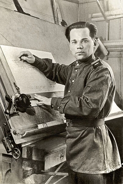 Mikhail Timofeyevich Kalashnikov, 1940s