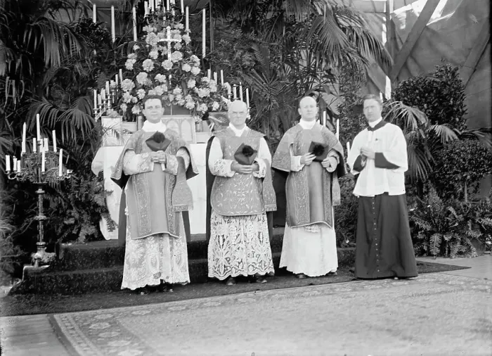 Framed Print : Military Field Mass By Holy Name Soc. of Roman Catholic Church, officiating Priests... 1910. Creator: Harris & Ewing. Military Field Mass By Holy Name Soc. of Roman Catholic Church, officiating Priests... 1910. Creator: Harris & Ewing Framed Print : Military Field Mass By Holy Name Soc. of Roman Catholic Church, officiating Priests... 1910. Creator: Harris & Ewing. Military Field Mass By Holy Name Soc. of Roman Catholic Church, officiating Priests... 1910. Creator: Harris & Ewing