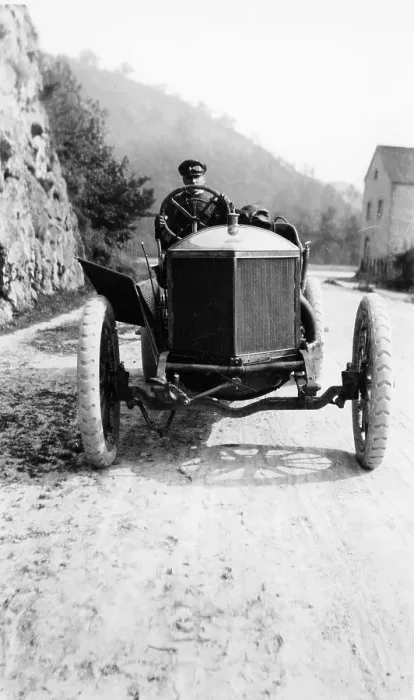 Framed Print : A Minerva taking part in the Circuit des Ardennes, 1907 Framed Print : A Minerva taking part in the Circuit des Ardennes, 1907