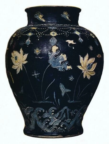 Ming Dynasty, Fahua vase, 15th century