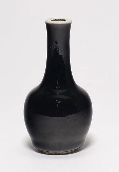 Miniature Bottle-Shaped Vase, Qing dynasty (1644-1911) or later. Creator: Unknown