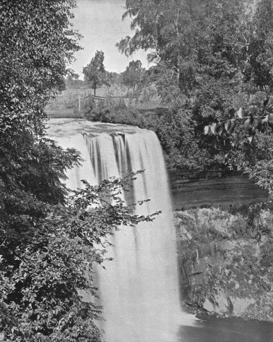Framed Print : Minnehaha Falls, Minneapolis, Minnesota, USA, c1900. Creator: Unknown Framed Print : Minnehaha Falls, Minneapolis, Minnesota, USA, c1900. Creator: Unknown