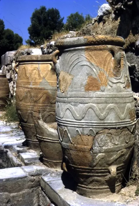 Framed Print : Minoan Pots, Knossos, Crete, c15th century BC Framed Print : Minoan Pots, Knossos, Crete, c15th century BC