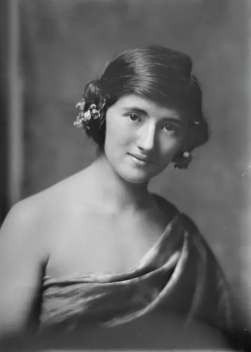 Framed Print : Miss Charlotte Lettaux, portrait photograph, 1919 Sept. 30. Creator: Arnold Genthe Framed Print : Miss Charlotte Lettaux, portrait photograph, 1919 Sept. 30. Creator: Arnold Genthe