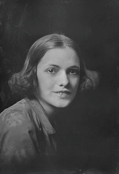 Miss Consuela Garcia, portrait photograph, 1919. Creator: Arnold Genthe