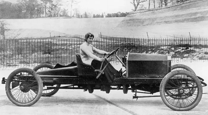 Framed Print : Miss Dorothy Levitt, in a 26hp Napier, Brooklands, 1908 Framed Print : Miss Dorothy Levitt, in a 26hp Napier, Brooklands, 1908