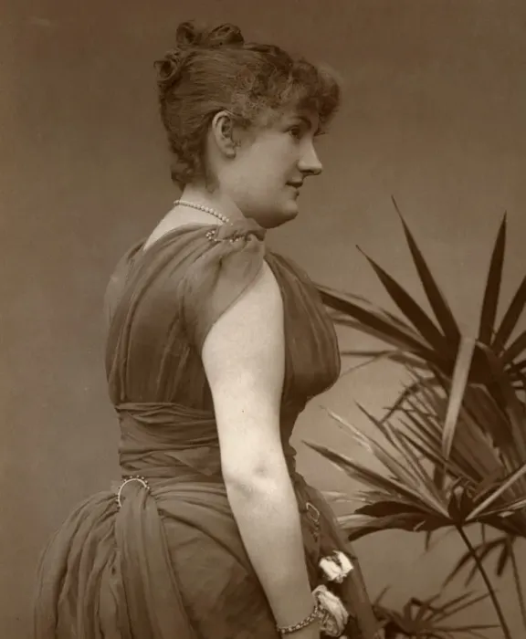 Framed Print : Miss Edith Woodworth, British actress, 1888. Artist: Ernest Barraud Framed Print : Miss Edith Woodworth, British actress, 1888. Artist: Ernest Barraud
