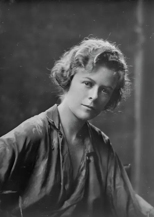 Framed Print : Miss Elizabeth Houghton, portrait photograph, 1919 June 17. Creator: Arnold Genthe Framed Print : Miss Elizabeth Houghton, portrait photograph, 1919 June 17. Creator: Arnold Genthe