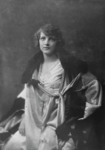 Miss Grace Burt, portrait photograph, 1918 Jan. 19. Creator: Arnold Genthe