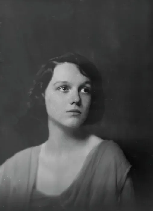 Framed Print : Miss Helen Chamberlain, portrait photograph, 1918 May 28. Creator: Arnold Genthe Framed Print : Miss Helen Chamberlain, portrait photograph, 1918 May 28. Creator: Arnold Genthe