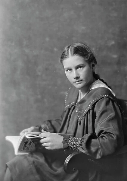 Miss Hope Garland, portrait photograph, 1918 Mar. 25. Creator: Arnold Genthe