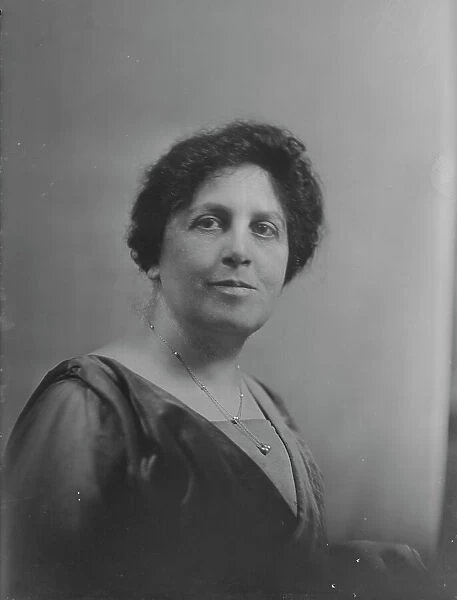 Miss Jean Manner, portrait photograph, 1919 Feb. 25. Creator: Arnold Genthe