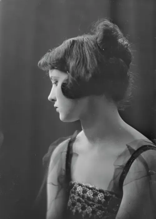Framed Print : Miss Josephine Lharine, portrait photograph, 1918 Sept. 20. Creator: Arnold Genthe Framed Print : Miss Josephine Lharine, portrait photograph, 1918 Sept. 20. Creator: Arnold Genthe