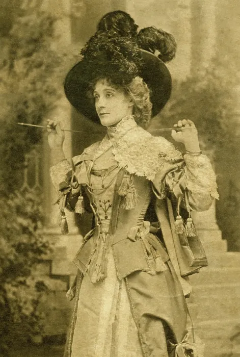 Framed Print : Miss Kate Cutler, English singer and actress, c1902. Creators: Ellis and Walery, Alfred Ellis & Walery Framed Print : Miss Kate Cutler, English singer and actress, c1902. Creators: Ellis and Walery, Alfred Ellis & Walery