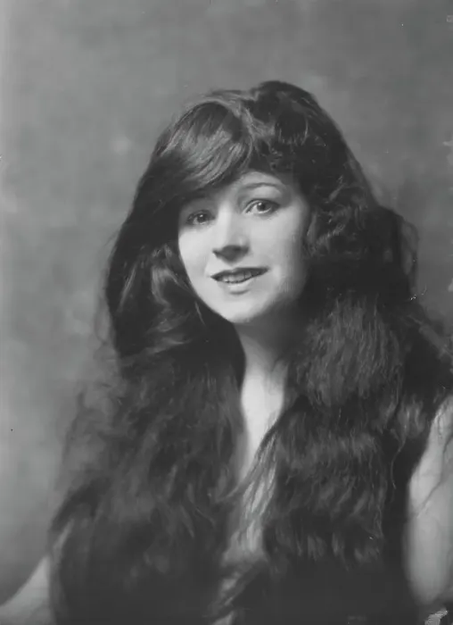 Framed Print : Miss La Rue, portrait photograph, 1918 May. Creator: Arnold Genthe Framed Print : Miss La Rue, portrait photograph, 1918 May. Creator: Arnold Genthe
